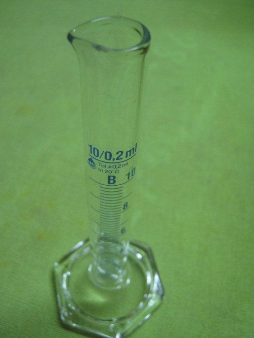 BOECO-Measuring-cylinder-10-ml-hexagonal-glass-base-Class-B-e1386610840886 استوانه مدرج 10 میلی لیتری - تصویر 1