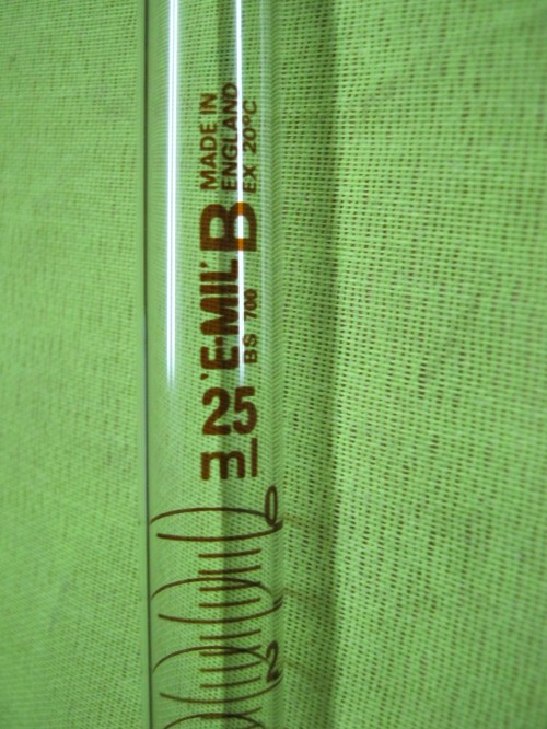 E-MIL-Measuring-Pipette-25ml-Class-B-Type-3-e1386527390943 پیپت شیشه ای مدرج 25 میلی لیتری کلاس B ساخت انگلستان - تصویر 1