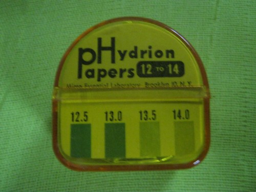 HYDRION-REFILL-12.5-14-5RLPK-e1386589829528 کاغذ PH سنج 12 تا 14 ساخت امریکا - تصویر 1
