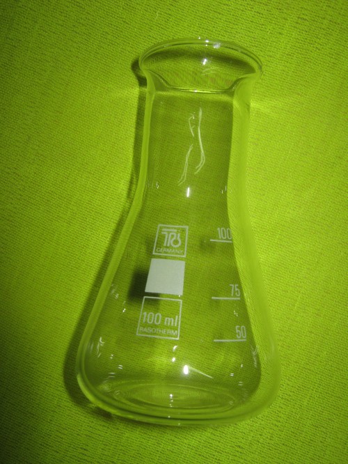 TGI-Borosilicate-Erlenmeyer-flask-wide-neck-250-ml1-e1386610544340 ارلن 100 میلی لیتری دهانه گشاد TGI ساخت آلمان - تصویر 1